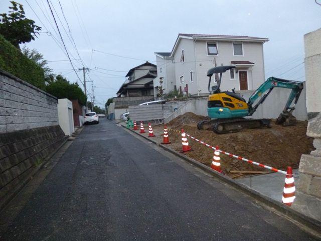 Local photos, including front road. Local (September 2013) Shooting