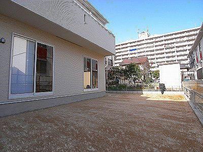 Garden. Same specifications Photos