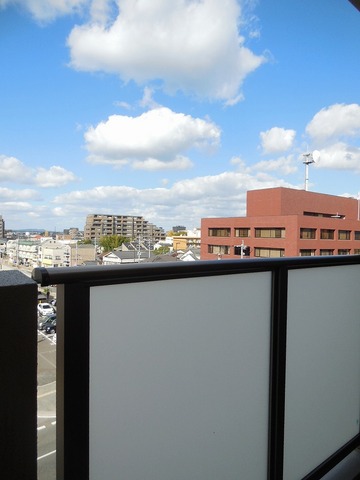 Other room space. I view it is also good