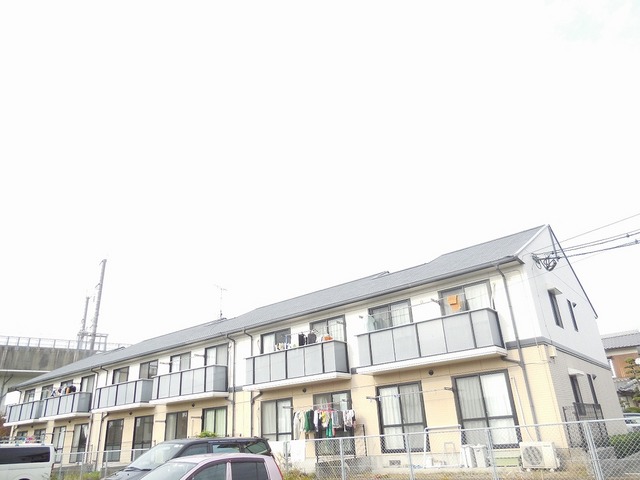 Other room space. Located in a quiet residential area