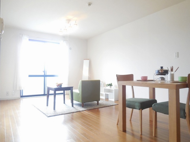 Living and room. I tried to put the furniture