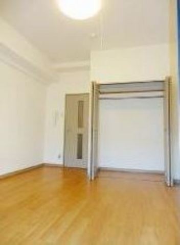 Other room space. Bright keynote of flooring