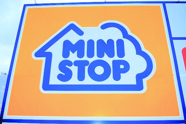 Convenience store. 50m to MINISTOP (convenience store)