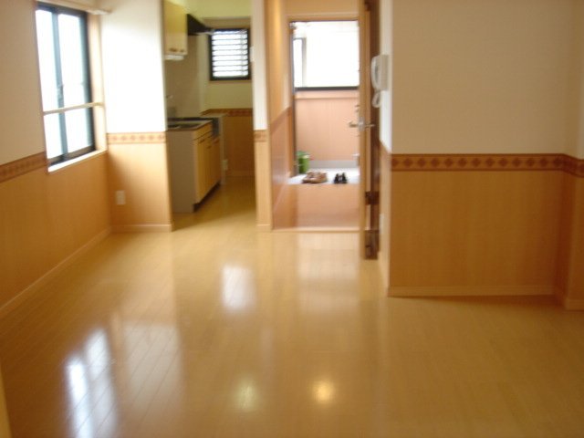 Living and room. 10.2 Pledge of a large living