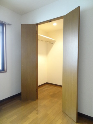 Other Equipment. Walk-in closet