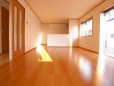 Living. ※ The photograph is a property of the same manufacturer and construction.