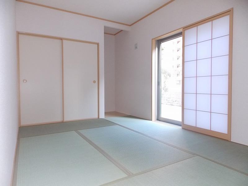 Same specifications photos (Other introspection). Is a Japanese-style room Bright, two-sided lighting, Very spacious feel you'll (^_^) /