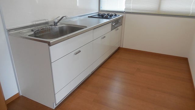 Kitchen. Spacious kitchen