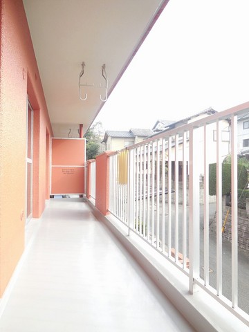 Other room space. Hiroi balcony