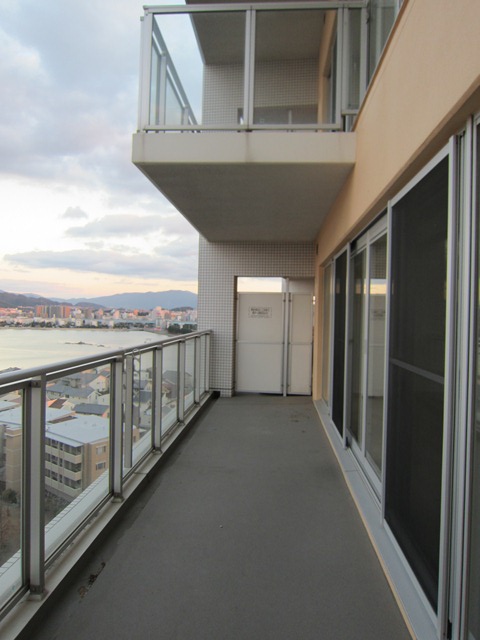 Balcony. Also on the balcony is the second floor! !