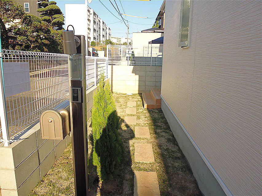 Entrance. Property entrance