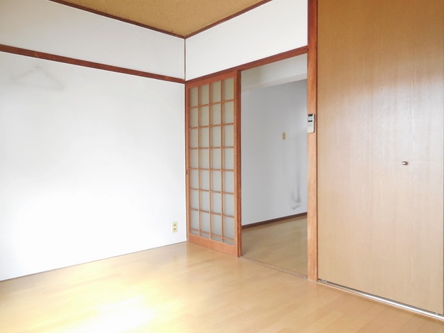 Other room space. Western style room