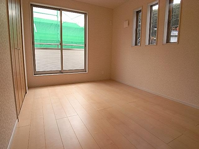 Same specifications photos (Other introspection)