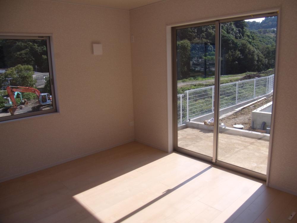 Same specifications photos (living)