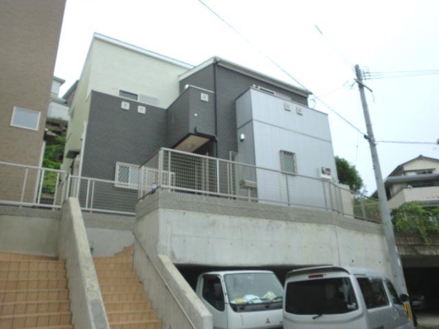 Local appearance photo. 1 Building