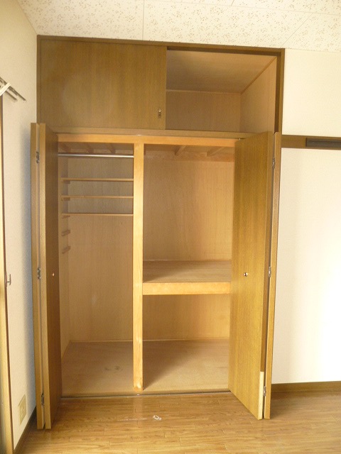 Other. Storage capacity large