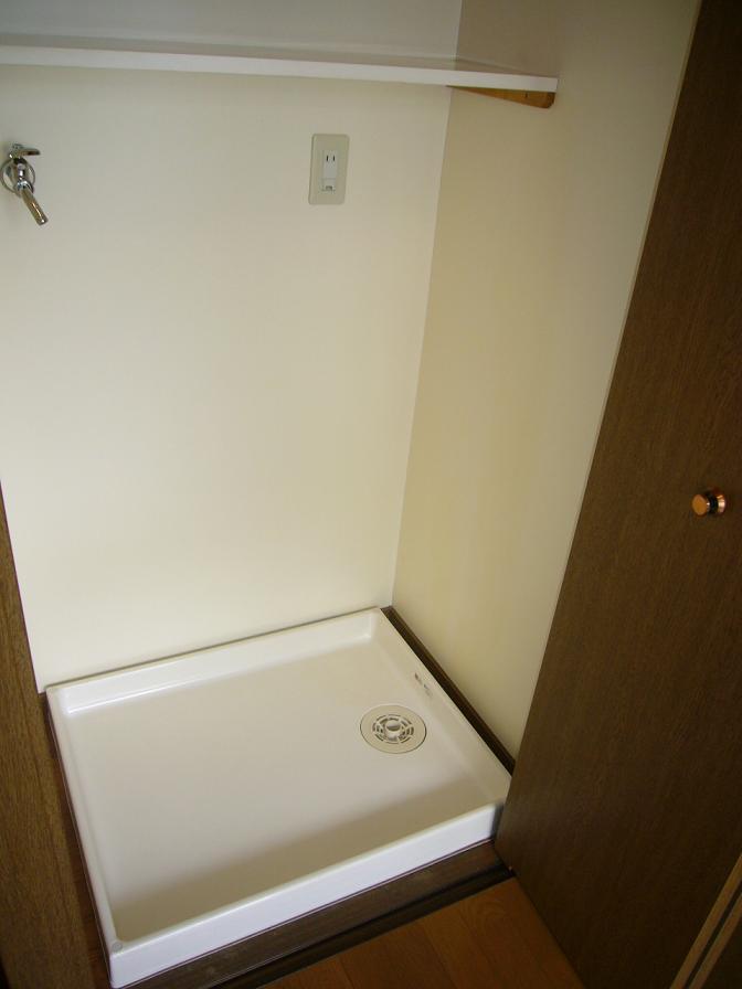 Other. Washing machine in the room equipped