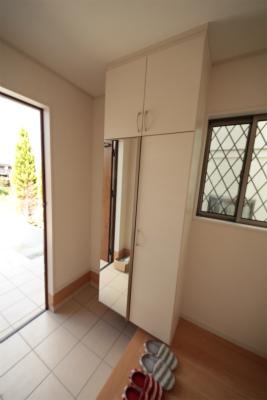 Entrance.  ※ The same type of use