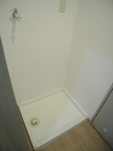 Other room space. Washing machine Storage