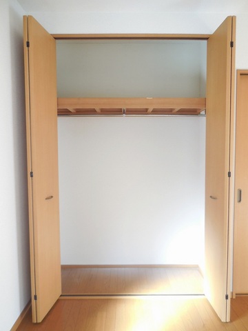 Other room space. closet