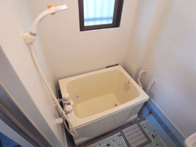 Bath. It is the bath.