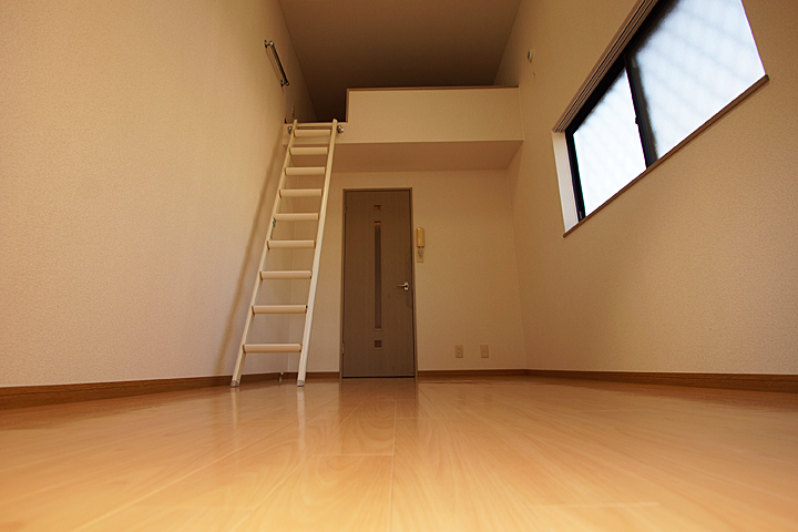 Living and room. Western-style 2