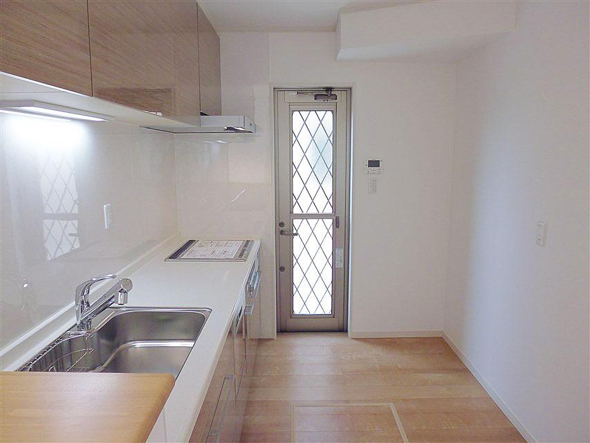 Kitchen. Kitchen there is a back door