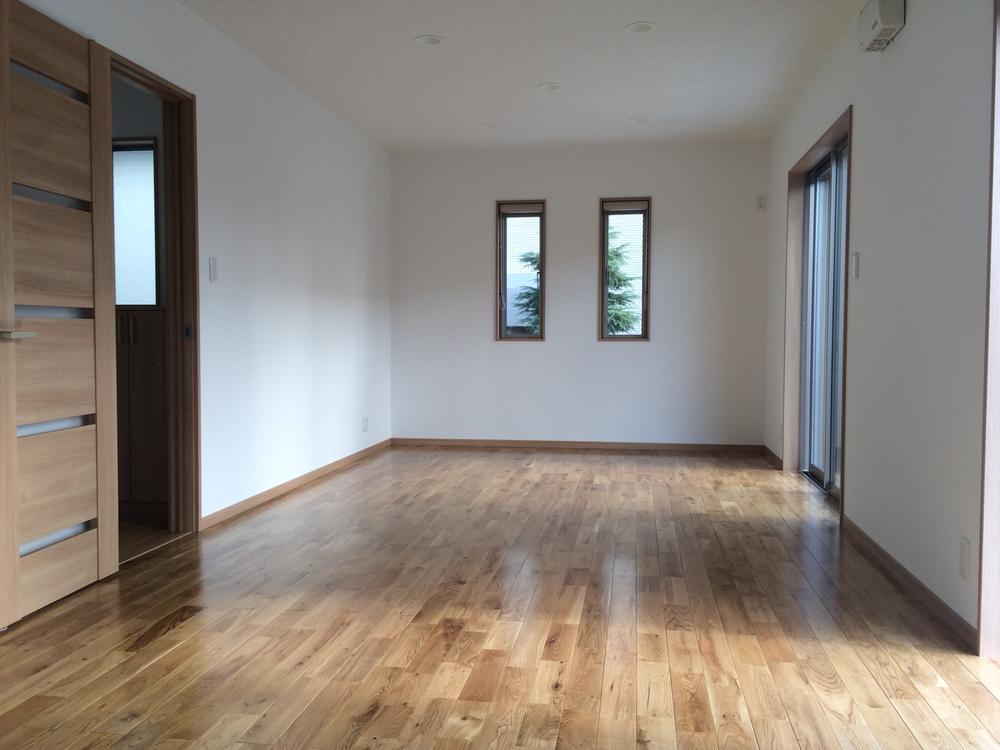 Living. Indoor (12 May 2013) Shooting