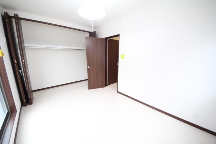 Non-living room. Local (12 May 2013) Shooting