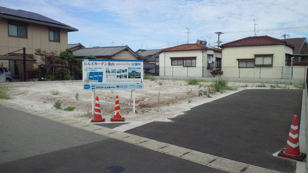 Local photos, including front road. Local (September 2013) Shooting