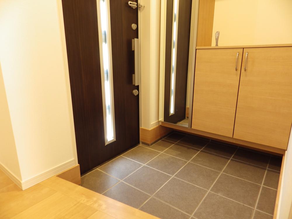 Entrance. Local (August 2013) Shooting