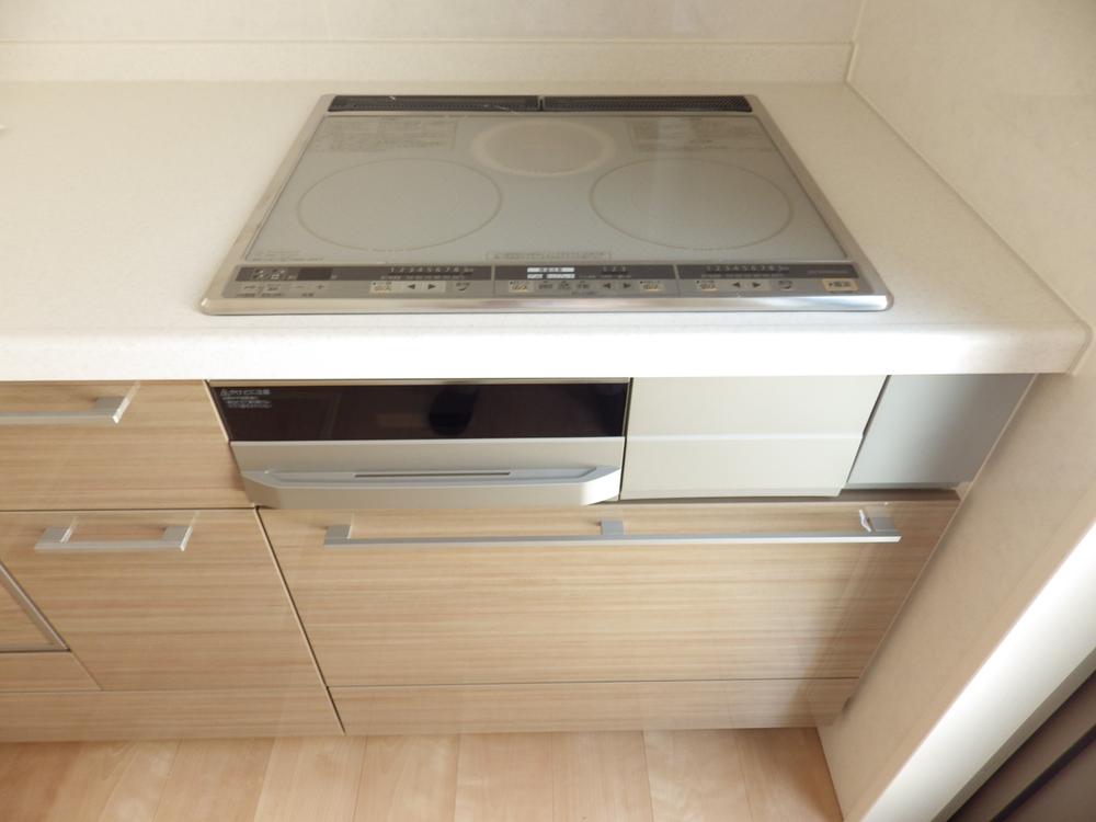 Kitchen. Room (August 2013) Shooting