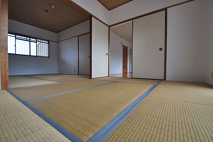 Living and room. Room (Japanese-style room 6 quires)