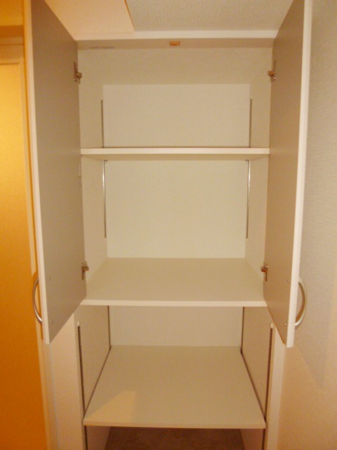 Washroom. It also enters many pieces bath towel