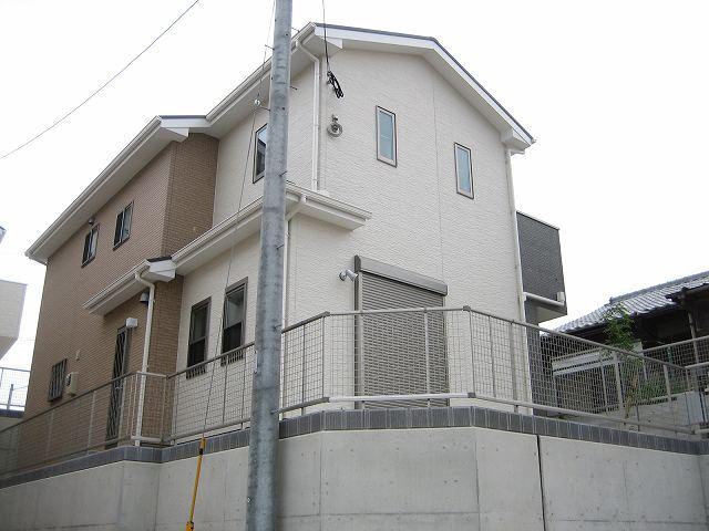 Local appearance photo. 2013 May shooting