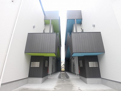 Building appearance. approach