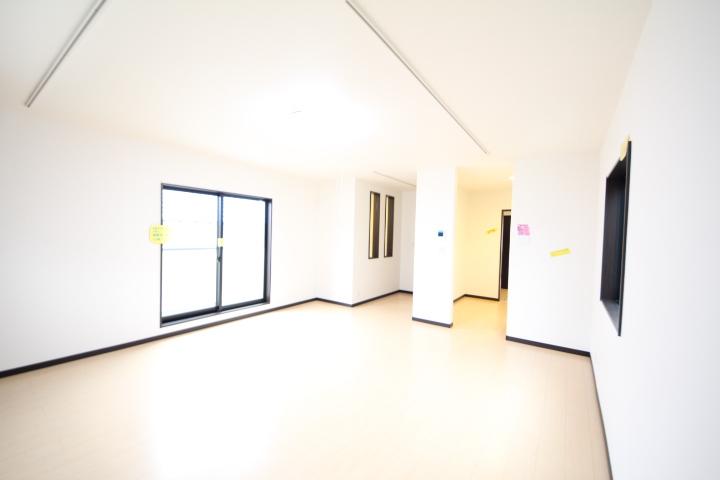 Non-living room. Local (12 May 2013) Shooting