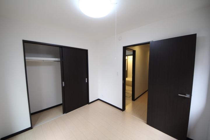 Non-living room. Local (12 May 2013) Shooting