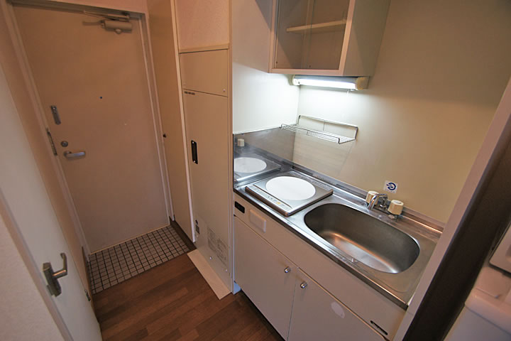 Kitchen. Kitchen (IH cooking heater)