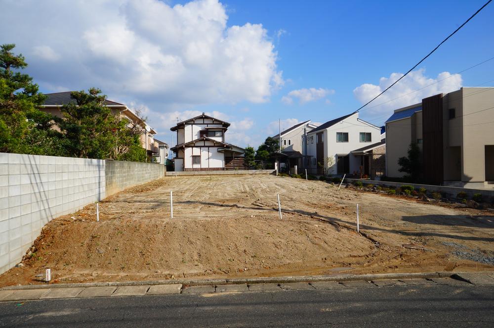 Local land photo. Would you like to building the "only one of the home to the world" that can be in your favorite floor plan and specifications?