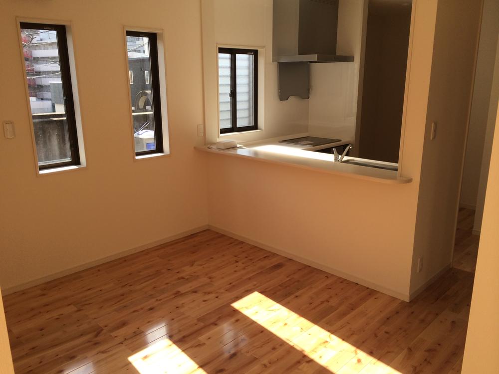 Kitchen. Indoor (12 May 2013) Shooting