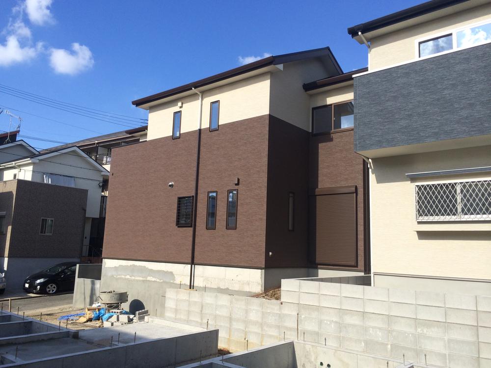 Local appearance photo. Local (12 May 2013) Shooting