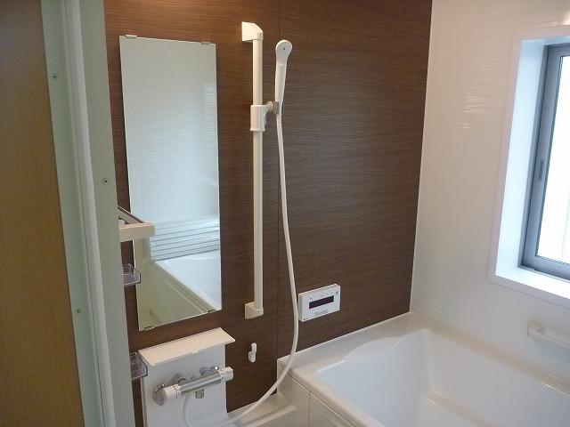 Same specifications photo (bathroom)