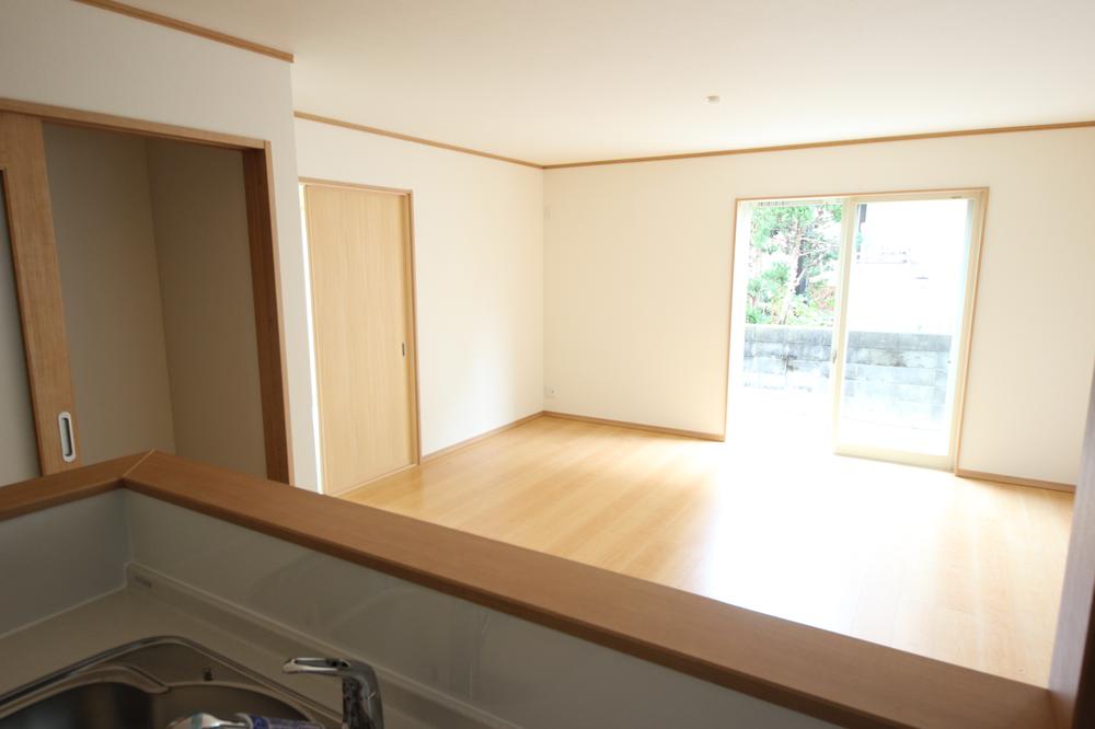 Living. Local (12 May 2013) Shooting