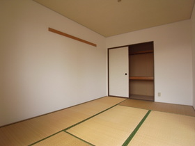 Living and room. With storage of the Japanese-style room ☆