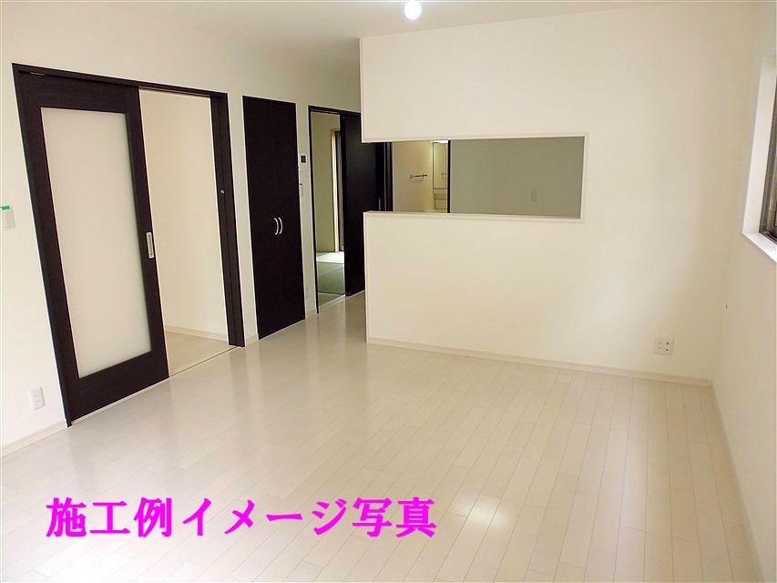 Living. Bright and wide over have living