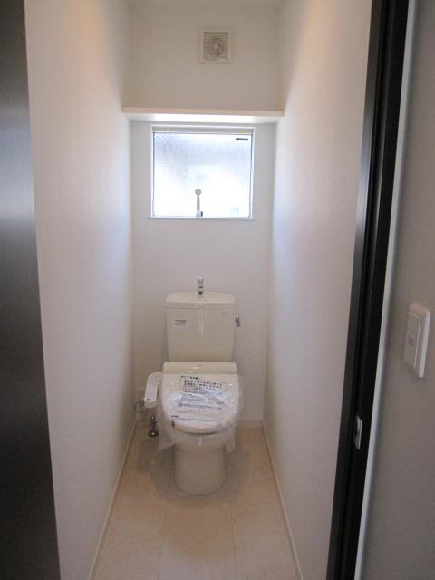 Toilet. Indoor (June 2013) Shooting