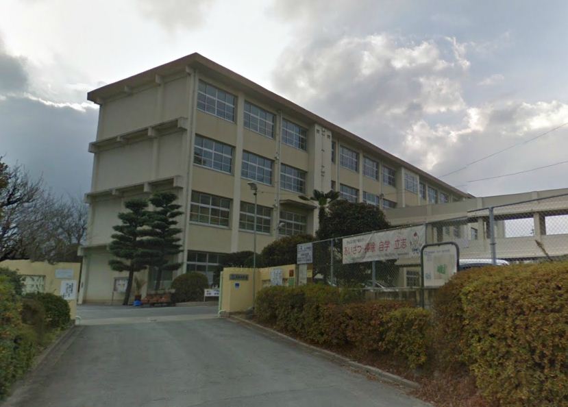 Junior high school. Meilin 300m until junior high school (junior high school)