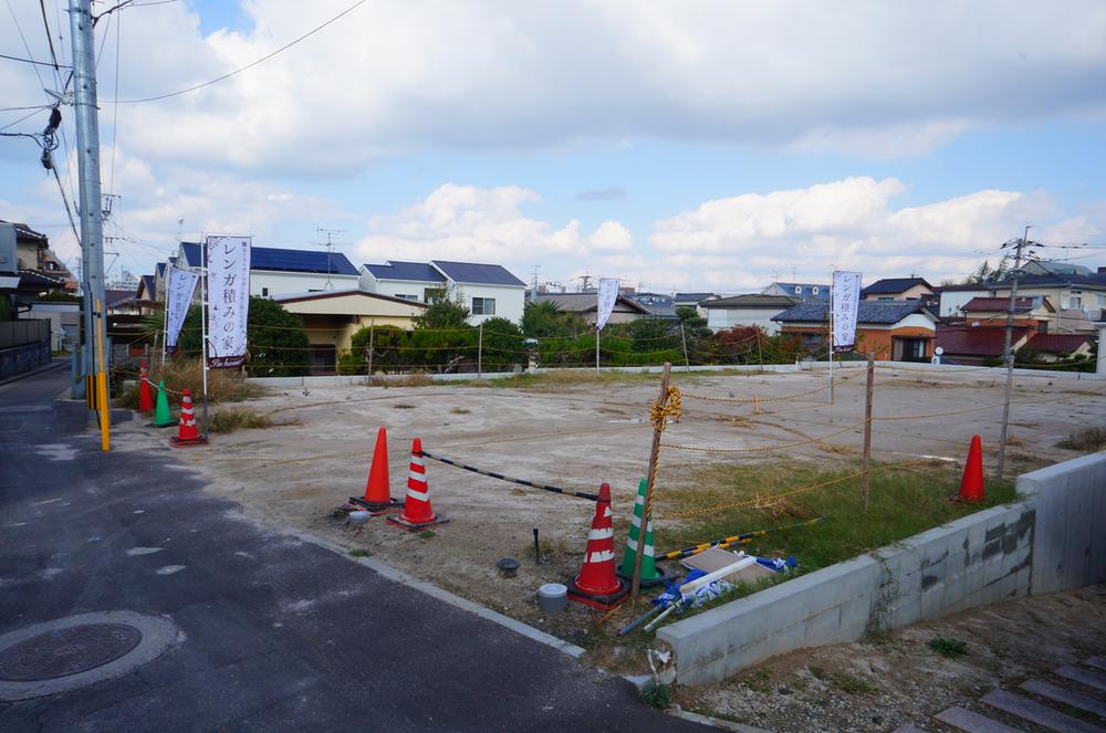 Local photos, including front road.  ☆ Local photos, including front road ☆