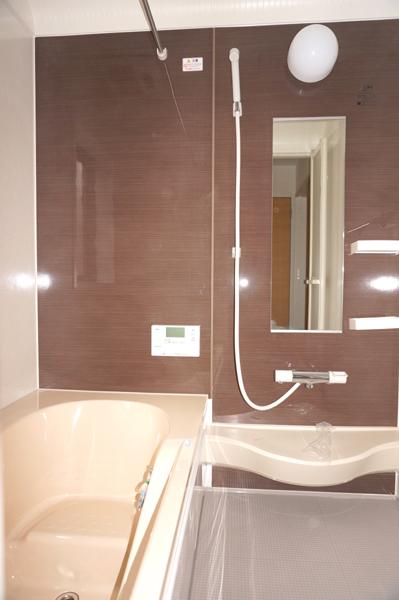 Bathroom. Indoor (12 May 2013) Shooting